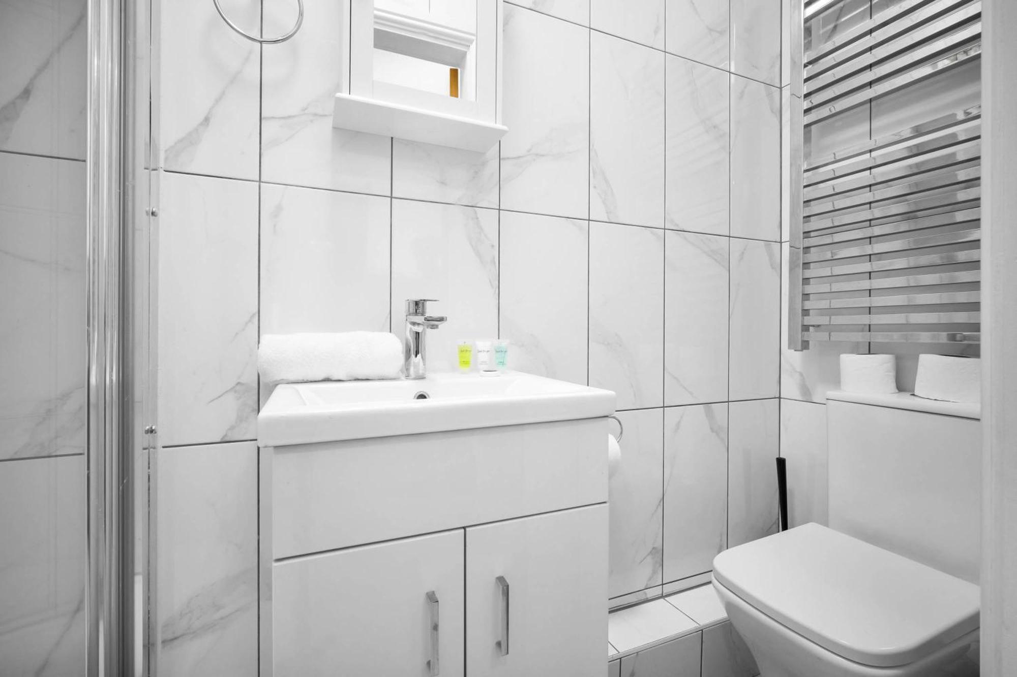 Luxury Apartment - Wifi - Smart Tv - Near City Centre - 2Mr 伯明翰 客房 照片